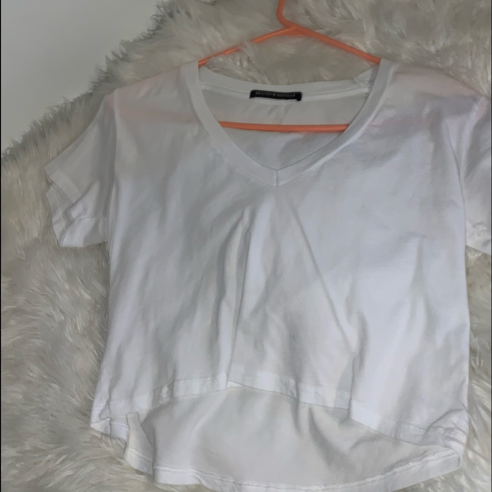 simple v line white brandy melville crop top!!